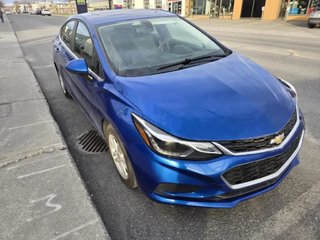 Chevrolet Cruze  2017 à Saint-Hyacinthe, Québec - 6 - w320h240px