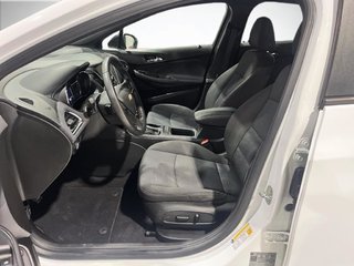 Chevrolet Cruze  2018 à Saint-Hyacinthe, Québec - 8 - w320h240px