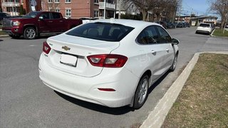 Chevrolet Cruze  2018 à Saint-Hyacinthe, Québec - 3 - w320h240px
