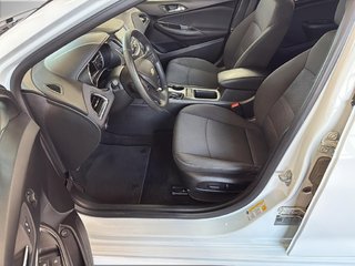 2018 Chevrolet Cruze in Saint-Hyacinthe, Quebec - 9 - w320h240px