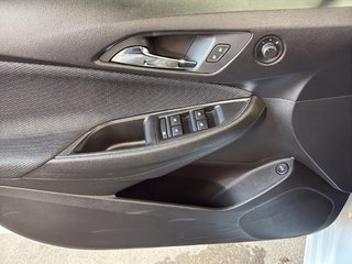 2018 Chevrolet Cruze in Saint-Hyacinthe, Quebec - 11 - w320h240px