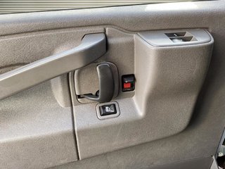 Chevrolet Express  2019 à Saint-Hyacinthe, Québec - 10 - w320h240px