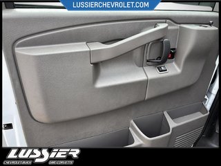 2024 Chevrolet FOURGONNETTE UTILITAIRE LONGUE EXPRESS in Saint-Hyacinthe, Quebec - 7 - w320h240px