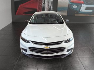 2017 Chevrolet MALIBU in Saint-Hyacinthe, Quebec - 2 - w320h240px