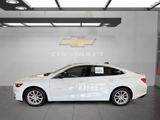 2017 Chevrolet MALIBU in Saint-Hyacinthe, Quebec - 5 - w320h240px