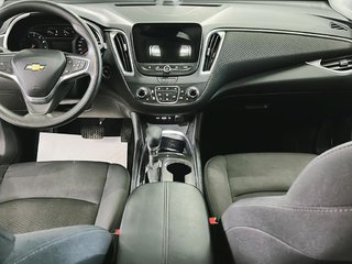 2022 Chevrolet Malibu in Saint-Hyacinthe, Quebec - 9 - w320h240px