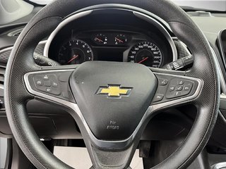 2022 Chevrolet Malibu in Saint-Hyacinthe, Quebec - 10 - w320h240px