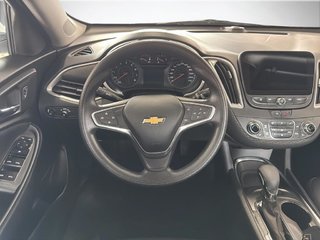 Chevrolet Malibu  2022 à Saint-Hyacinthe, Québec - 12 - w320h240px