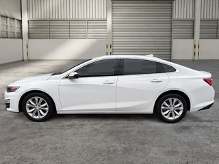 2022 Chevrolet MALIBU in Saint-Hyacinthe, Quebec - 5 - w320h240px