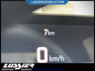 2024 Chevrolet SILVERADO CREW CAB EV in Saint-Hyacinthe, Quebec - 11 - w320h240px