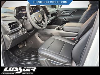 2026 Chevrolet SILVERADO CREW CAB EV in Saint-Hyacinthe, Quebec - 6 - w320h240px