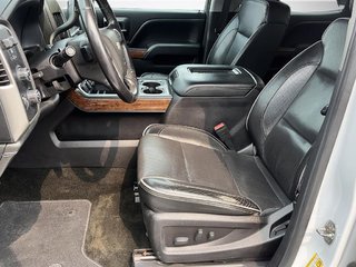 2017 Chevrolet Silverado in Saint-Hyacinthe, Quebec - 8 - w320h240px