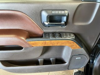2017 Chevrolet Silverado in Saint-Hyacinthe, Quebec - 11 - w320h240px