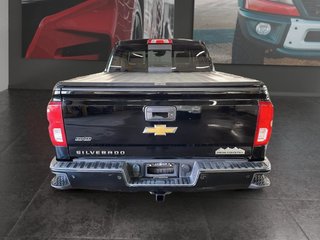 2017 Chevrolet Silverado in Saint-Hyacinthe, Quebec - 3 - w320h240px