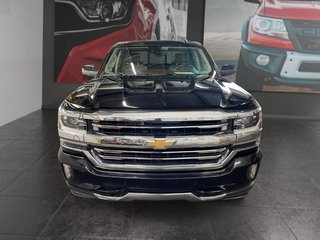 2017 Chevrolet Silverado in Saint-Hyacinthe, Quebec - 2 - w320h240px