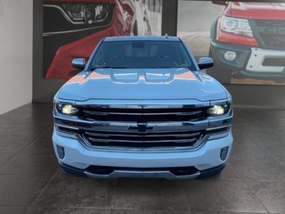 2018 Chevrolet Silverado in Saint-Hyacinthe, Quebec - 2 - w320h240px