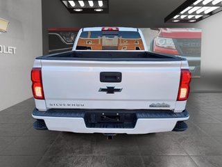 2018 Chevrolet Silverado in Saint-Hyacinthe, Quebec - 3 - w320h240px