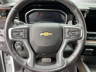 2023 Chevrolet Silverado in Saint-Hyacinthe, Quebec - 10 - w320h240px