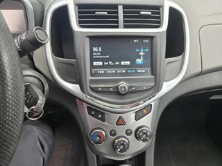 Chevrolet Sonic  2017 à Saint-Hyacinthe, Québec - 12 - w320h240px