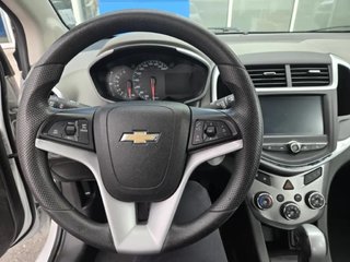 Chevrolet Sonic  2017 à Saint-Hyacinthe, Québec - 10 - w320h240px