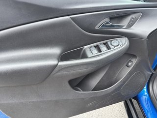 2017 Chevrolet VOLT in Saint-Hyacinthe, Quebec - 10 - w320h240px
