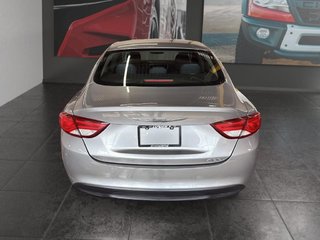 Chrysler 200  2016 à Saint-Hyacinthe, Québec - 3 - w320h240px