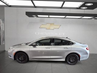 Chrysler 200  2016 à Saint-Hyacinthe, Québec - 6 - w320h240px