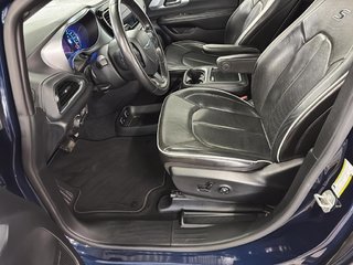 2020 Chrysler Pacifica in Saint-Hyacinthe, Quebec - 9 - w320h240px
