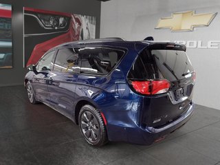 2020 Chrysler Pacifica in Saint-Hyacinthe, Quebec - 4 - w320h240px
