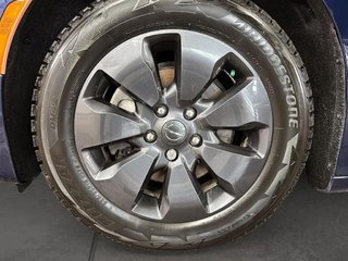2020 Chrysler Pacifica in Saint-Hyacinthe, Quebec - 7 - w320h240px