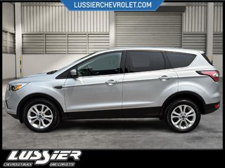 2017 Ford Escape in Saint-Hyacinthe, Quebec - 5 - w320h240px