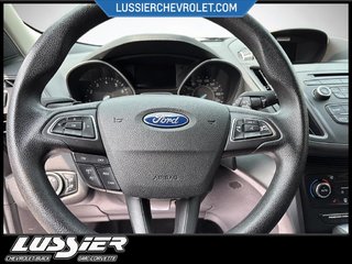 2017 Ford Escape in Saint-Hyacinthe, Quebec - 10 - w320h240px
