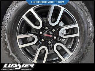 GMC SIERRA 1500 CREW CAB 4WD  2026 à Saint-Hyacinthe, Québec - 7 - w320h240px