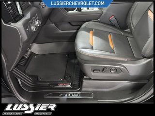 GMC SIERRA 1500 CREW CAB 4WD  2026 à Saint-Hyacinthe, Québec - 9 - w320h240px