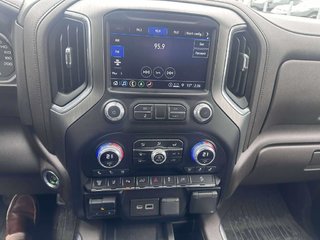GMC Sierra  2022 à Saint-Hyacinthe, Québec - 10 - w320h240px