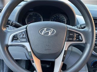 Hyundai Accent  2015 à Saint-Hyacinthe, Québec - 11 - w320h240px