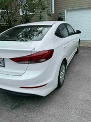 2017 Hyundai Elantra in Saint-Hyacinthe, Quebec - 3 - w320h240px