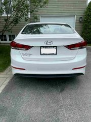 2017 Hyundai Elantra in Saint-Hyacinthe, Quebec - 6 - w320h240px