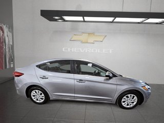 2017 Hyundai ELANTRA in Saint-Hyacinthe, Quebec - 7 - w320h240px