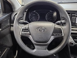 2017 Hyundai ELANTRA in Saint-Hyacinthe, Quebec - 15 - w320h240px