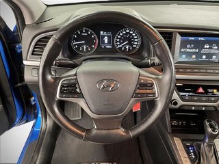 Hyundai Elantra  2018 à Saint-Hyacinthe, Québec - 11 - w320h240px