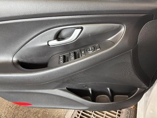 2019 Hyundai Elantra in Saint-Hyacinthe, Quebec - 11 - w320h240px