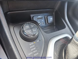 2014 Jeep CHEROKEE in Saint-Hyacinthe, Quebec - 15 - w320h240px
