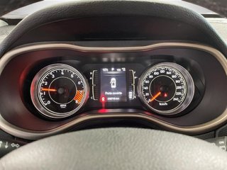 Jeep Cherokee  2015 à Saint-Hyacinthe, Québec - 14 - w320h240px