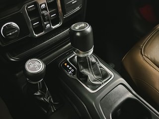 2021 Jeep WRANGLER in Saint-Hyacinthe, Quebec - 14 - w320h240px
