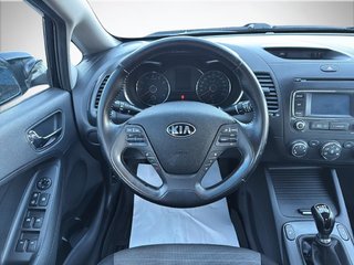 Kia FORTE  2016 à Saint-Hyacinthe, Québec - 12 - w320h240px