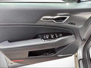 Kia SPORTAGE  2023 à Saint-Hyacinthe, Québec - 11 - w320h240px