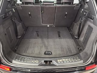 Land Rover Discovery  2023 à Saint-Hyacinthe, Québec - 6 - w320h240px