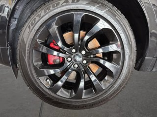 Land Rover Discovery  2023 à Saint-Hyacinthe, Québec - 7 - w320h240px