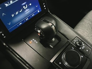 2022 Mazda MX-30 in Saint-Hyacinthe, Quebec - 15 - w320h240px